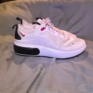 Nike Air Max Dia pink athletic shoes women’s 9.5